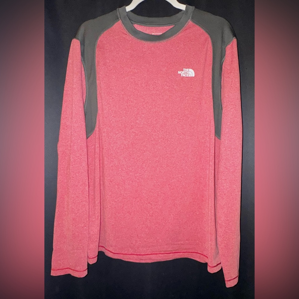 The North Face Men's Long Sleeve
Performance Outdoors Shirt in Brick/Charcoal L